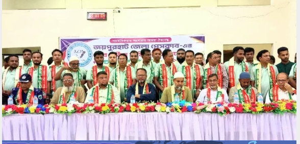 জয়পুরহাট জেলা প্রেসক্লাবের নতুন কমিটির অভিষেক ও গুণীজন সংবর্ধনা